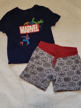 Marvel Superhero tee shirt and shorts